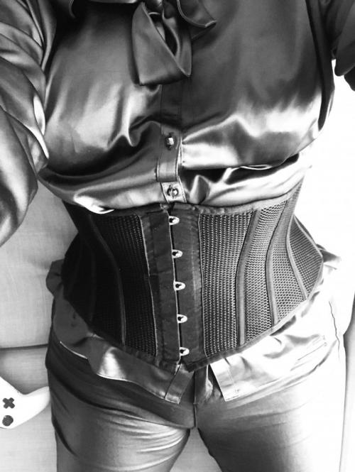 @Queenfaev corset