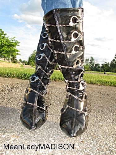 MEANLADYMADISON CUFF BOOTS