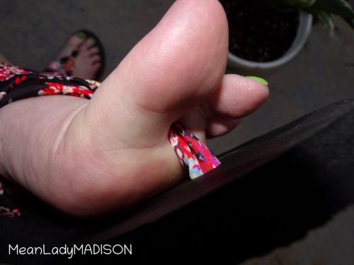 meanladymadison suck my big toe